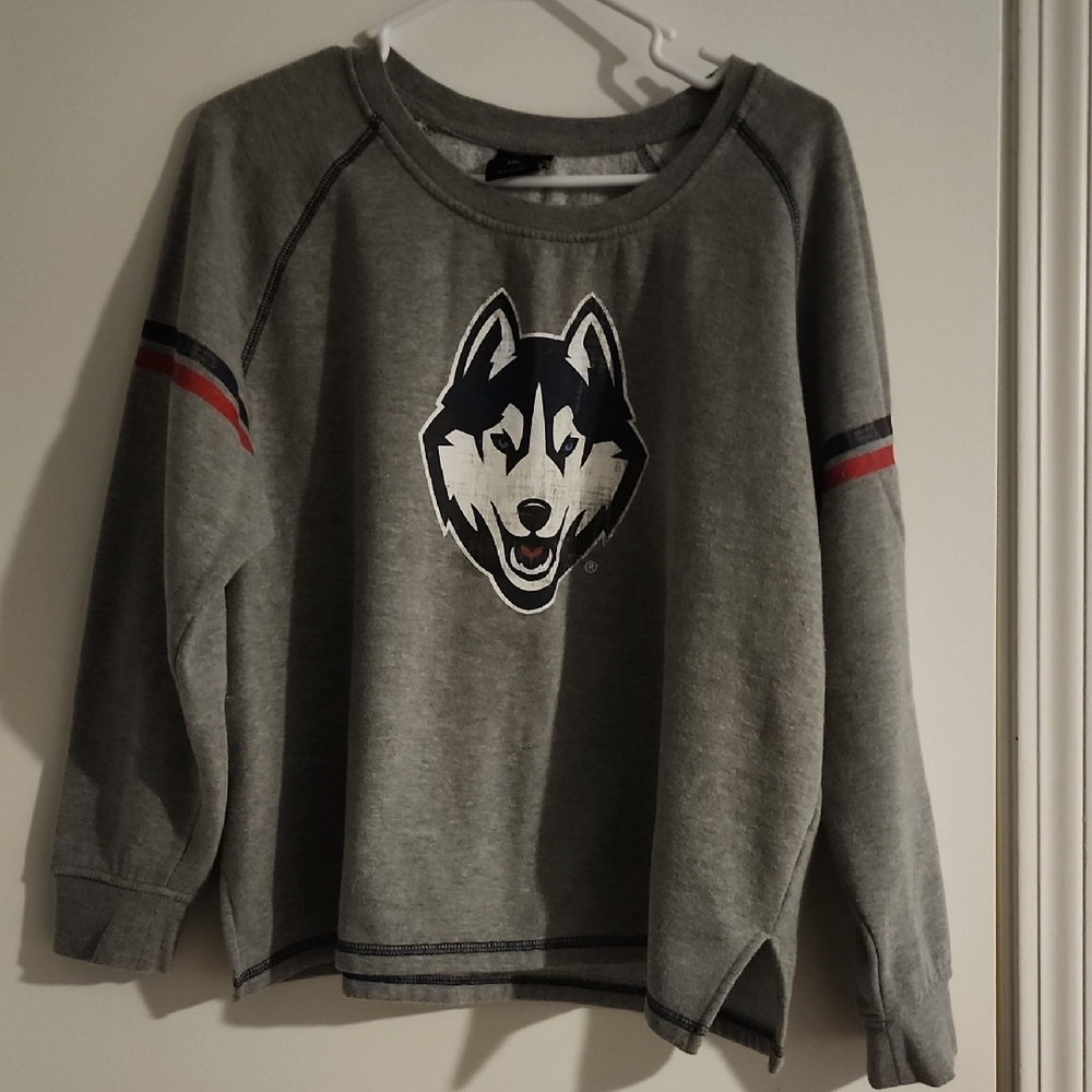 Womens UCONN Sweatshirt with Husky Design